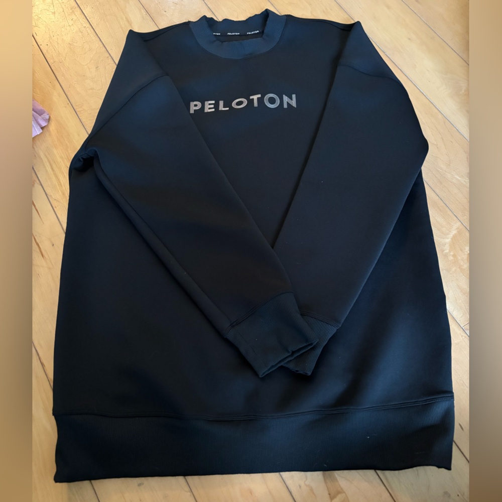 Peloton Women’s Black Crewneck